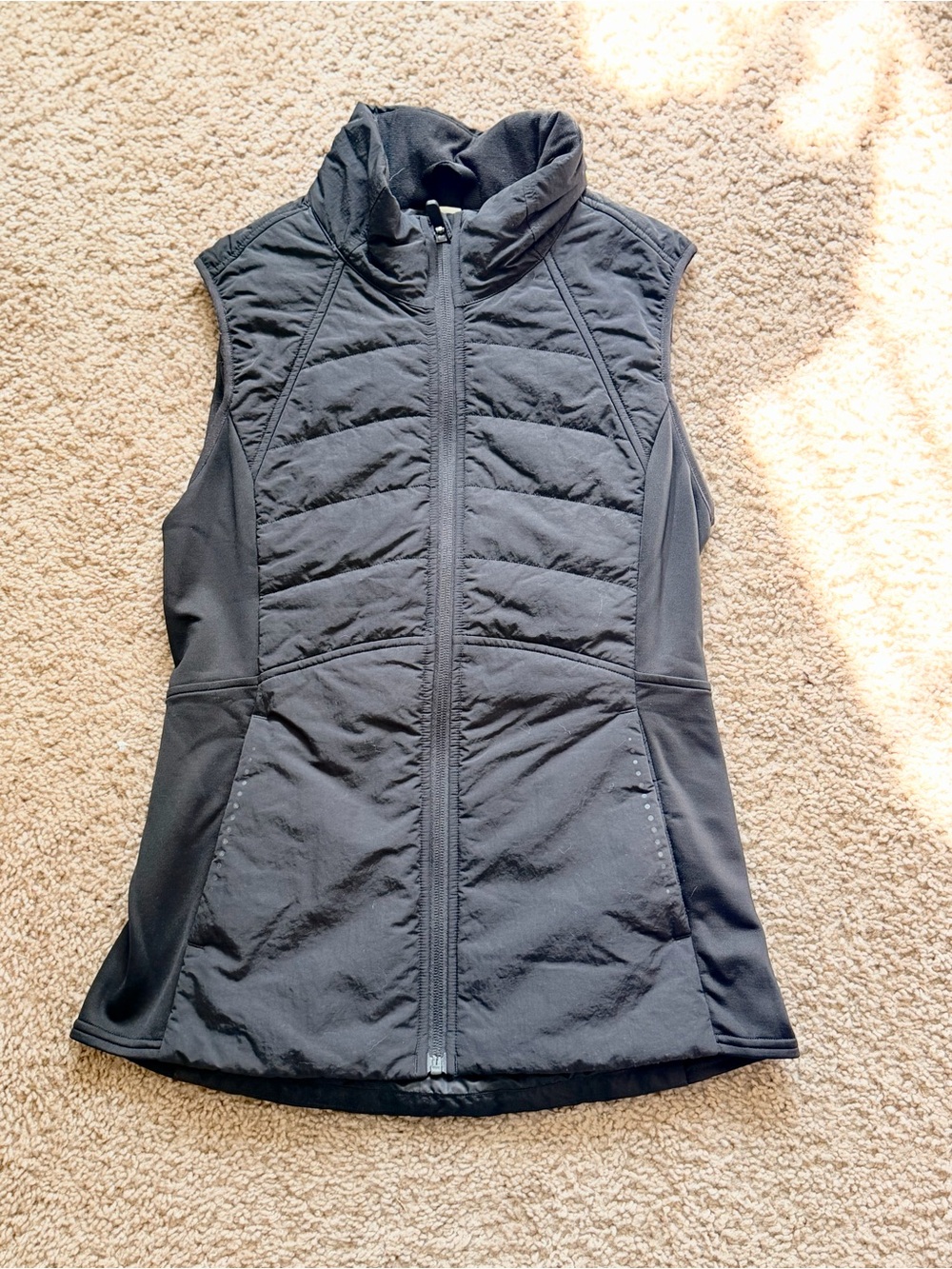 Lululemon Black Insulated Full-Zip Running Vest – Women’s Size 4